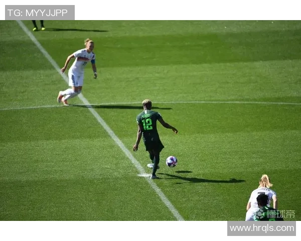 足球27号球星风采揭秘 球场内外的传奇故事与未来展望